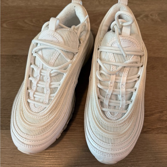 Nike Air Max - Picture 2 of 4